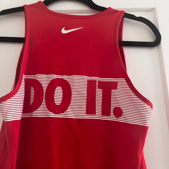 Womens XS Nike workout tank top - Picture 3 of 4